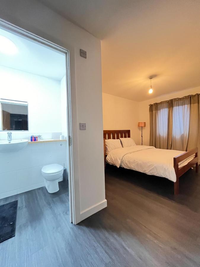 Spacious London Apartment 5 Min Walk To Leytonstone Underground Station And 5 Stops To Zone 1 外观 照片