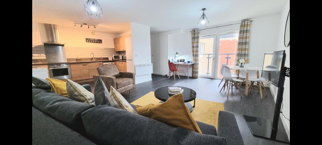 Spacious London Apartment 5 Min Walk To Leytonstone Underground Station And 5 Stops To Zone 1 外观 照片