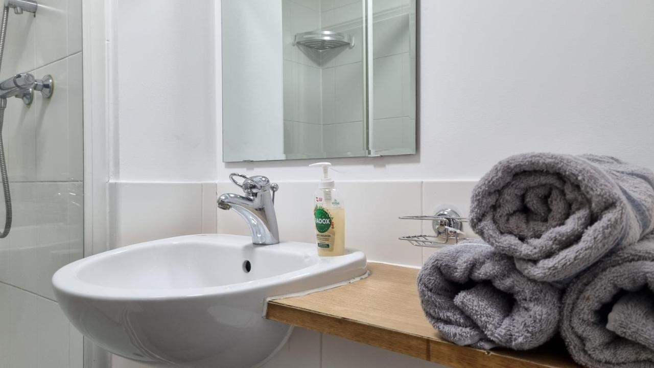 Spacious London Apartment 5 Min Walk To Leytonstone Underground Station And 5 Stops To Zone 1 外观 照片
