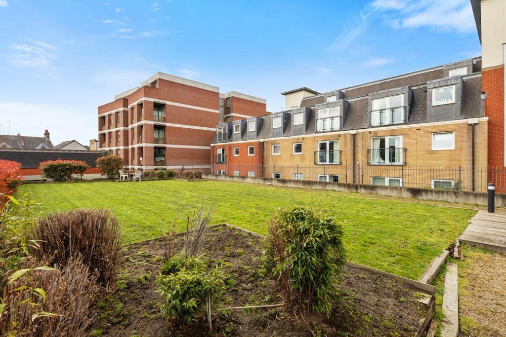 Spacious London Apartment 5 Min Walk To Leytonstone Underground Station And 5 Stops To Zone 1 外观 照片